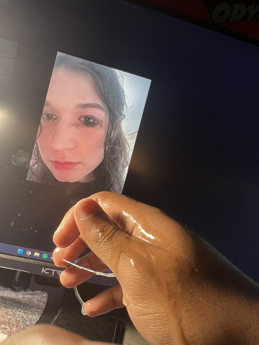 <a href="/zoe_bve/">zoe 🌙</a> told u id crack that