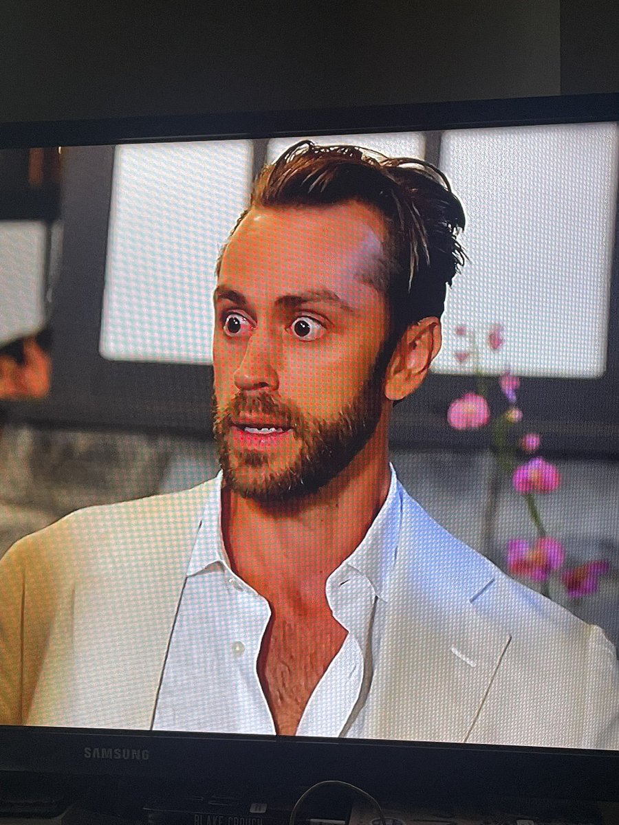 dictator at the dinner table tweet media