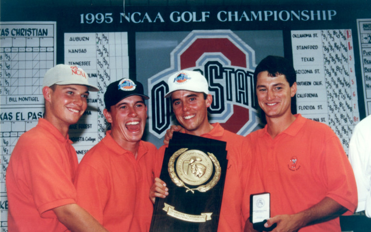 College Golf Book (@cgolfbook) on Twitter photo Thirty (30) years ago at the 1995 #NCAAGolf championship, <a href="/OSUCowboyGolf/">OSU Cowboy Golf</a> senior Alan Bratton holed a key playoff birdie to clench the program's 8th team 🏆 over Stanford (and their star freshman, Tiger Woods). The Cowboys are looking for #12 in 2025
👀⬇️
scoreboard.clippd.com/articles/10-gr… Thirty (30) years ago at the 1995 #NCAAGolf championship, <a href="/OSUCowboyGolf/">OSU Cowboy Golf</a> senior Alan Bratton holed a key playoff birdie to clench the program's 8th team 🏆 over Stanford (and their star freshman, Tiger Woods). The Cowboys are looking for #12 in 2025
👀⬇️
scoreboard.clippd.com/articles/10-gr…