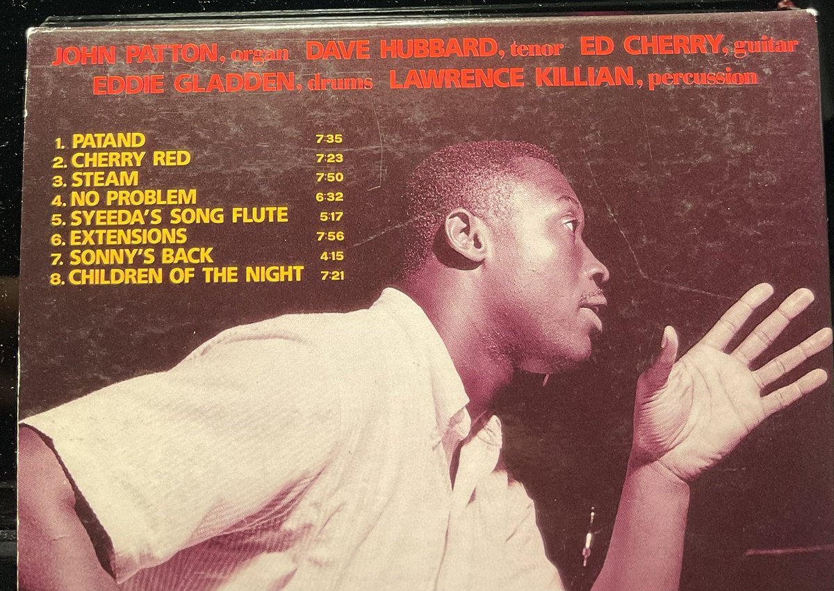 遅くなりました。本日のランチハモンドは　#JohnPatton. Quintet. の「Thais One’s For You」　1995年の録音。このアルバムではGtに　#EdCherry が参加、GrantGreenとは違うタイプですが、オルガンと合う　😊　#かっこいいハモンドオルガン