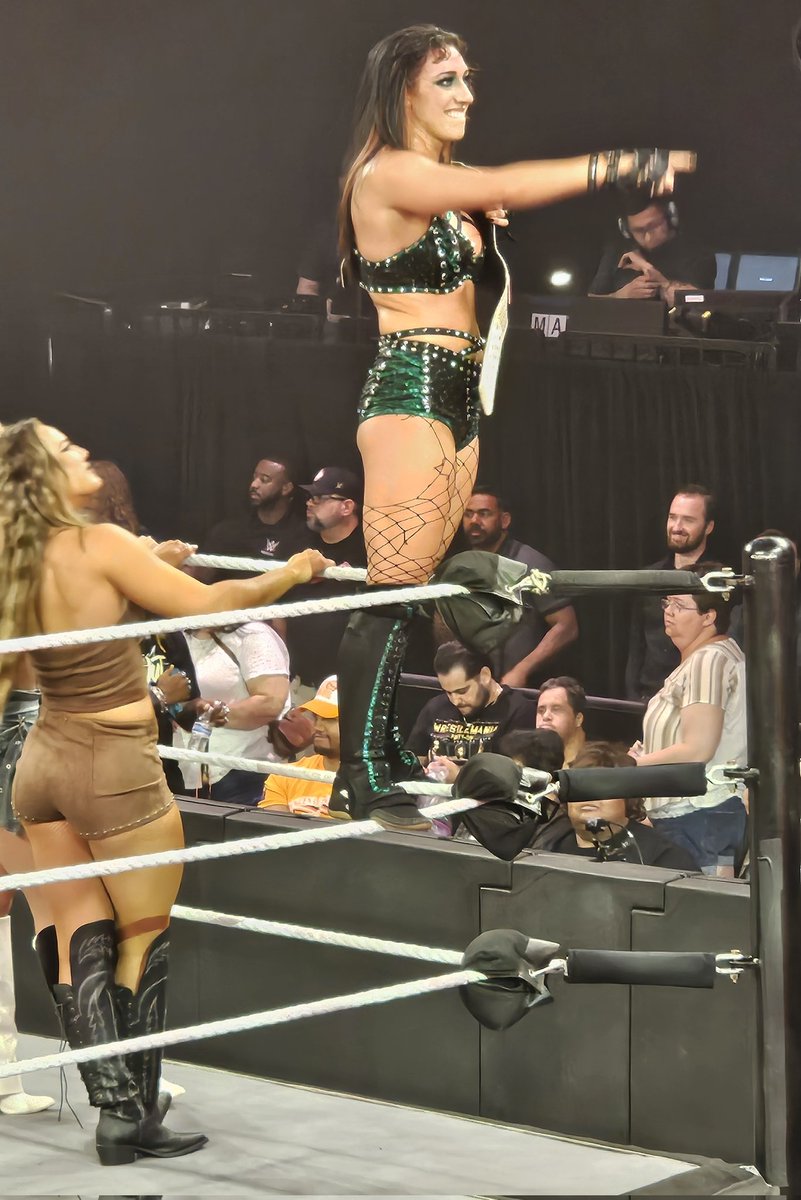 Evitcefed's tweet image. Never a doubt 
#Fatalinfluence #wwenxt