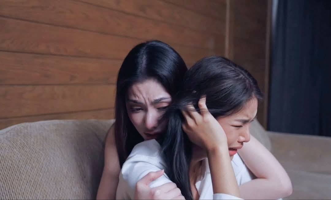 Fischo8's tweet photo. รตา : กูไม่อยากให้มึงคิดว่าทุกคนจะทิ้งมึงไปนะเว้ย
DRAMATIC MEENBABE
#มีนเบ้บ #meenbabe
#DeleteYourPastFullChapter https://t.co/MmhPrAZx5Y
