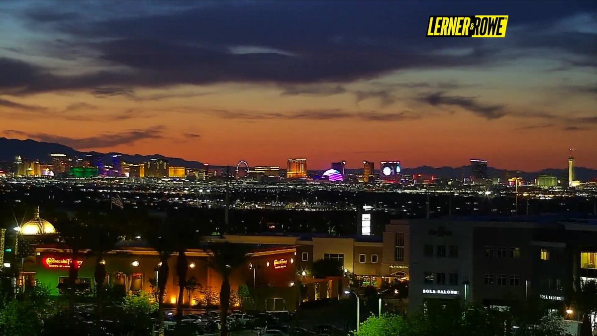 Beautiful #Vegas sunset. Taken from Green Valley Ranch. <a href="/News3LV/">KSNV News 3 Las Vegas</a> <a href="/NWSVegas/">NWS Las Vegas</a> #WeatherAuthority #Vegas #Vegasweather #nvwx
