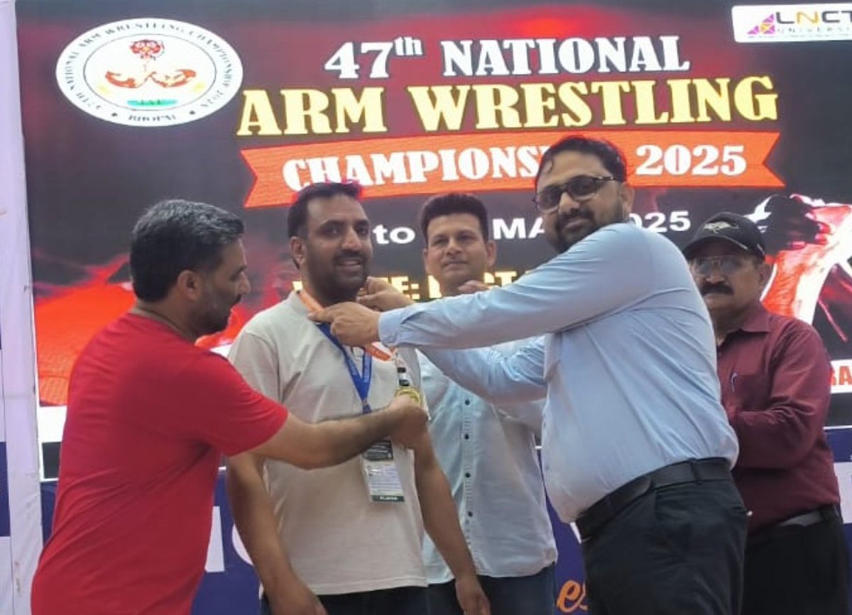 DailyWattan's tweet photo. Javid Ahmad Lone of Ganderbal J&amp;K clinches Gold in the Masters category at the Arm Wrestling National Championships in Bhopal! 💪
A true inspiration from the valley. 🇮🇳 #JKPride #ArmWrestlingChampion #Bhopal2025
@dcganderbal https://t.co/1jgBI3HEI8