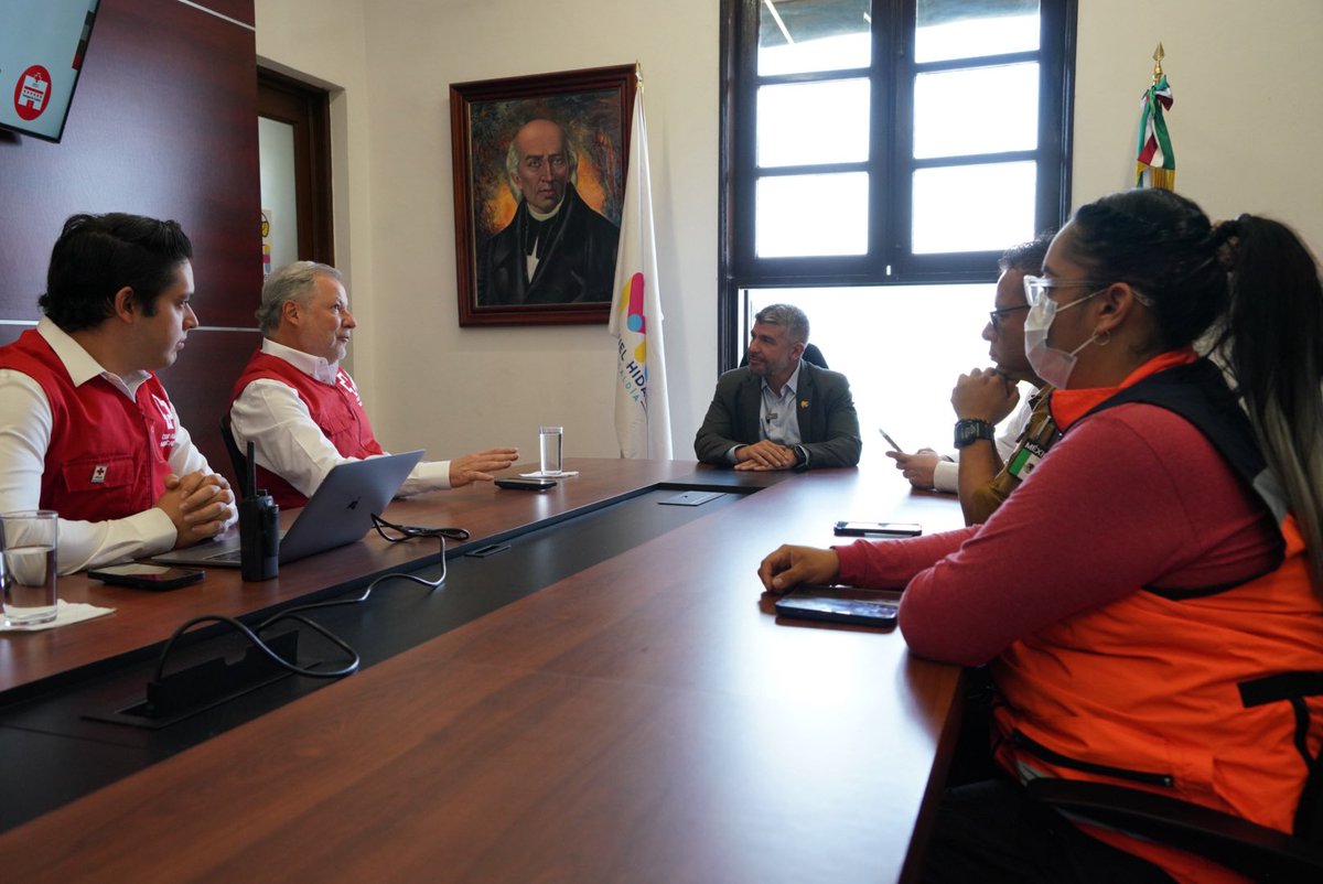 Alcaldía Miguel Hidalgo (@alcaldiamhmx) on Twitter photo ¡Miguel Hidalgo es la alcaldía con el mejor tiempo de respuesta a emergencias! 🚨
El alcalde <a href="/mauriciotabe/">Mauricio Tabe Echartea</a> se reunió con Jorge Alberto Forastieri, Vicepresidente de la <a href="/CruzRoja_MX/">Cruz Roja Mexicana IAP</a>, para seguir coordinando esfuerzos junto a <a href="/MHPrevencion/">Protección Civil Miguel Hidalgo</a> para seguir mejorando la mejor atención ¡Miguel Hidalgo es la alcaldía con el mejor tiempo de respuesta a emergencias! 🚨
El alcalde <a href="/mauriciotabe/">Mauricio Tabe Echartea</a> se reunió con Jorge Alberto Forastieri, Vicepresidente de la <a href="/CruzRoja_MX/">Cruz Roja Mexicana IAP</a>, para seguir coordinando esfuerzos junto a <a href="/MHPrevencion/">Protección Civil Miguel Hidalgo</a> para seguir mejorando la mejor atención