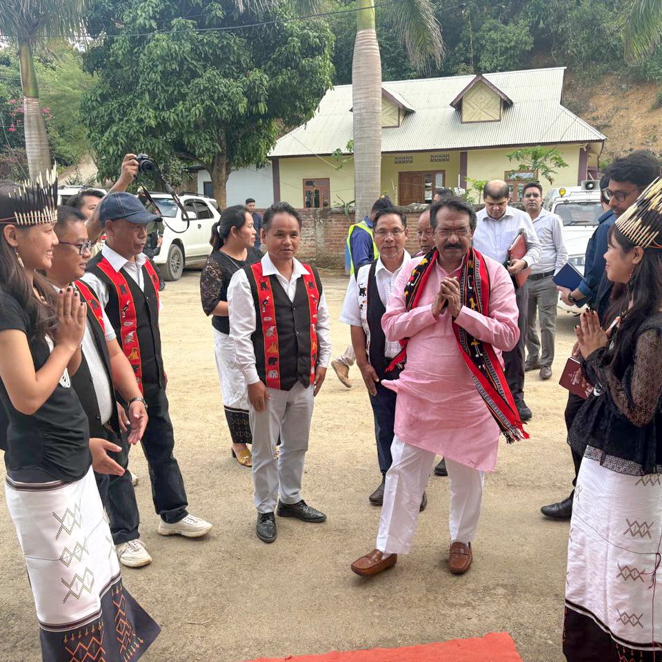 hdmalhotra's tweet photo. Interacted with local residents of 📍 Khangshim Village in Tengnoupal District, Manipur, along with DC Sh. Saurabh Yadav, SP Sh. Rahul Gupta, and Village Chief Sh. Angshim Tongtang. 
Highlighted the @narendramodi Government’s commitment to the North East and shared details of key Central schemes being implemented in Manipur. 

Every 15 days, one of the Central Minister visits a North Eastern District to assess the development in the region. 
#ViksitManipur #ViksitBharat 
.
.
@PMOIndia @narendramodi 
@NHAI_Official @nhidcl @MORTHIndia @nitin_gadkari 
.
.
#HarshMalhotraBJP