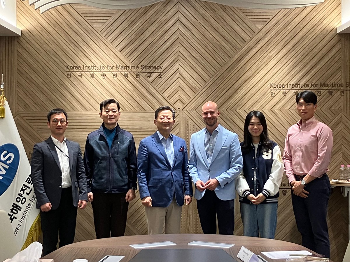 JeremyStohs's tweet photo. 🌊🎼 When your discussion ranges from maritime security to classical composers, you know you've come to the right place.
Thanks to President Won Taeho, Director Chung Sam-Man, and Jae Hyeok Lee at the Korea Institute for Maritime Strategy (#KIMS) for having me!🤝
 @ISPK_org https://t.co/lIn1dGN7Hj