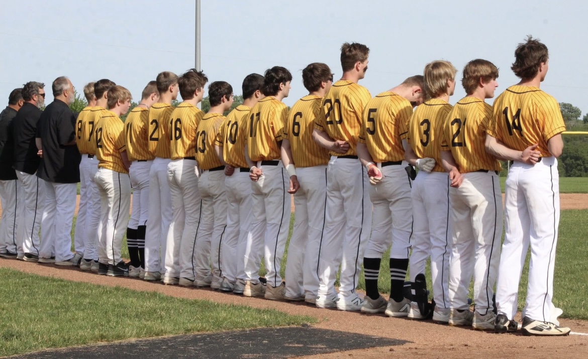 TiptonBaseball's tweet image. Varsity got a split Monday vs always tough Mid-Prairie in two pitching duels. Tigers get 1st one 3-2 but drop G2 1-3 despite a 6th inning lead. Teams will play again Thursday  at Crawford Field. Shoutout to our 3 pitchers (Jett, Garret, Braydon) who kept us in it to the end.