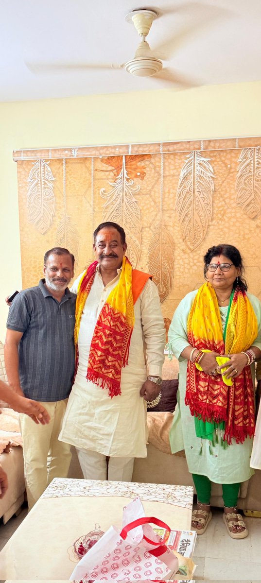 अवनीश (सोनू भैया) (@avneeshkumar_29) on Twitter photo हमारे अभिभावक श्री राजेश्वर सिंह जी राज्य सरकार मंत्री,हिंदू युवा वाहिनी गोरखपुर प्रभारी जी को भी जन्म दिवस की हार्दिक शुभकामनाएं ll हमारे अभिभावक श्री राजेश्वर सिंह जी राज्य सरकार मंत्री,हिंदू युवा वाहिनी गोरखपुर प्रभारी जी को भी जन्म दिवस की हार्दिक शुभकामनाएं ll