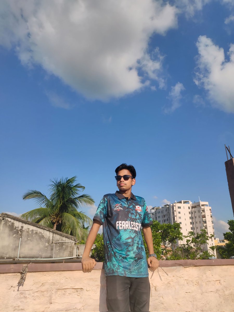MdBadhonTalukd3's tweet photo. 🥰জীবন হলো, অন্ধকারের মতো, যতই মেঘলা আকাশ হোক! এক সময় রোদ আসবেই!🥰 https://t.co/s1YeGFjNGm