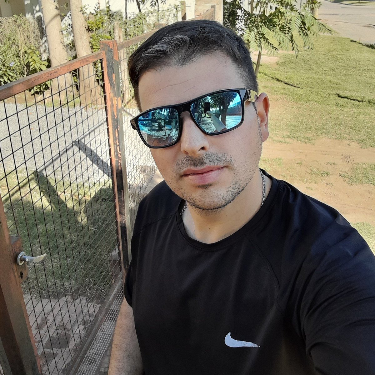 DCliso's tweet photo. #NuevaFotoDePerfil https://t.co/FBlP0kE7sd