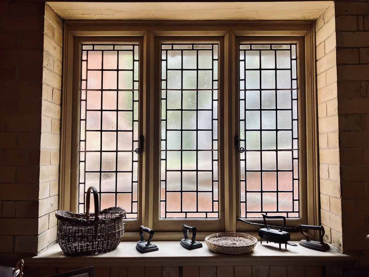 #WindowsOnWednesday
Wightwick Manor, Wolverhampton
