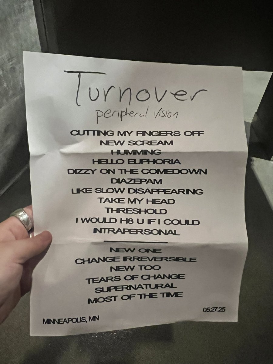 what a show. finally got to see horse jumper of love &amp; turnover again 💛