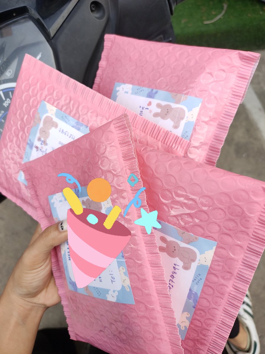 MNnnnn_psd's tweet photo. ส่งของให้ได้ทุกวันเลยน๊า🫶🏻🌷✨
#miniiiireview https://t.co/smcwP6S6KE