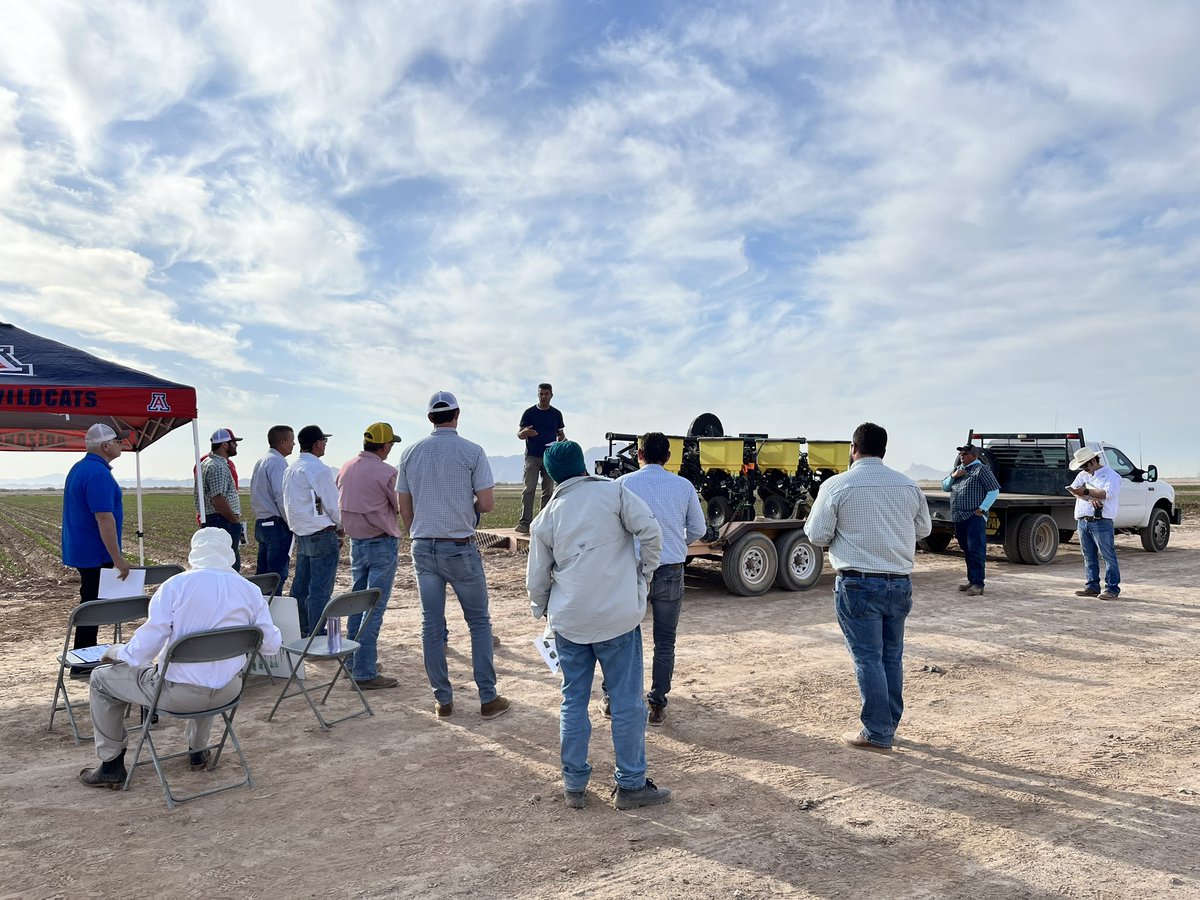 avikm90's tweet photo. Early-season Cotton Tent Talk in Eloy, Arizona
Topics of discussion: Agronomy, IPM, Weed Management, and Soil Health https://t.co/44ep3jekoG
