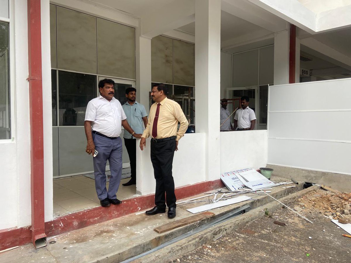 ThinakaranLK's tweet image. யாழில். துரித கதியில் புனரமைக்கப்படும் கடவுசீட்டு அலுவலகம்

மேலதிக விபரம் &amp;gt;&amp;gt;&amp;gt; thinakaran.lk/?p=131959

#PassportOffice #Jaffna #ImmigrationDepartment #RamalingamChandrasekar #Thinakaran #SriLanka #LKA #SL