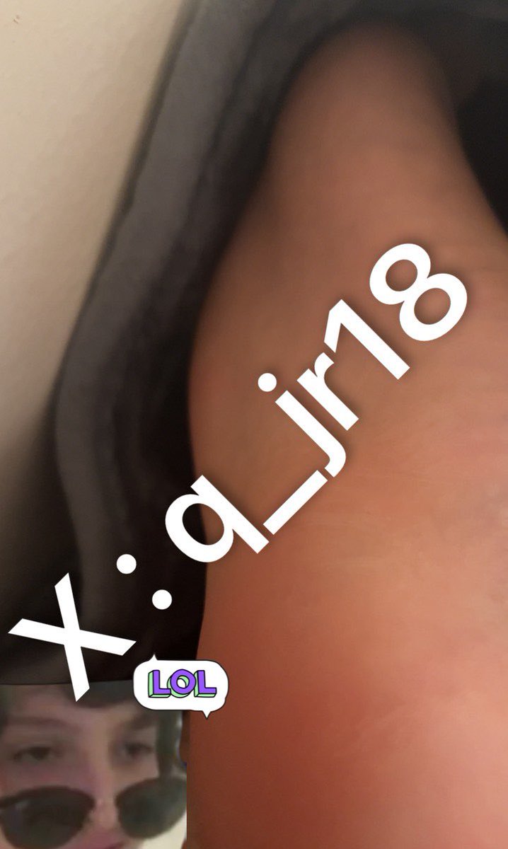 بالدور ياكلابي الحسو رجلي واحطها بفمكم 💦 

قناتي التلي للأسًتراكات / t.me/+Mmmbl6iGSdUyZ…