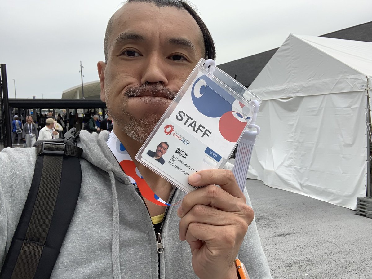 BANKO1130_com's tweet photo. 月曜日は久しぶりの万博勤務でした！
演劇科のかわいい後輩ちゃんも働いいるので彼女のパビリオンに突撃訪問！
10年ぶりの再会を果たしてきました！ https://t.co/yIByNXY9Hy