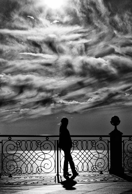 Mi seccava di dover spiegare. Ho finito per restare zitto e ho fumato una sigaretta, guardando il mare.

Albert Camus 🖋

#IConfiniDelSilenzio
#SalaLettura
<a href="/SalaLettura/">©️ Il Caffè Letterario</a>