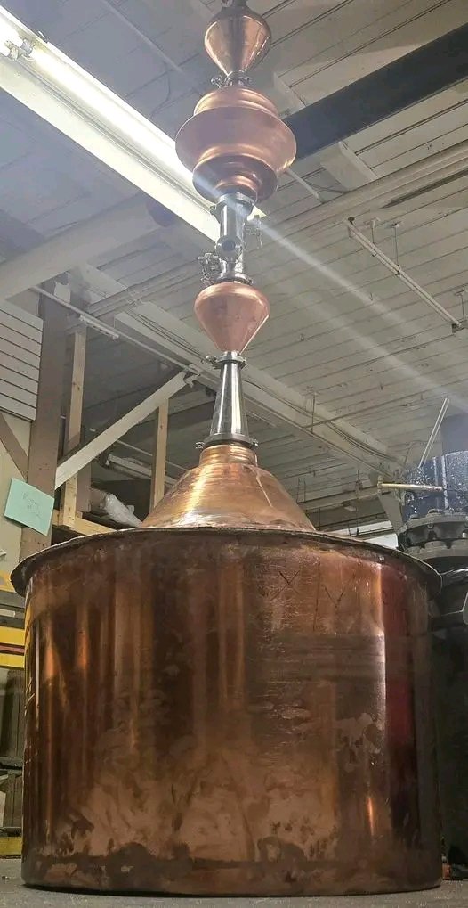 DistilleryNet's tweet image. HERE'S THE 100 GALLON ABOUT 50% FINISHED .  HAVEN'T FOUND A BUYER .  THE TOP STUFF ISN'T SOLDERED YET .  WE CAN BUILD TO YOUR SPECS .#MoonshineStill #CopperStill #HomeDistilling #CraftDistilling #Distillation
#CopperStillSetup #DistillingEquipment #DistillingAtHome