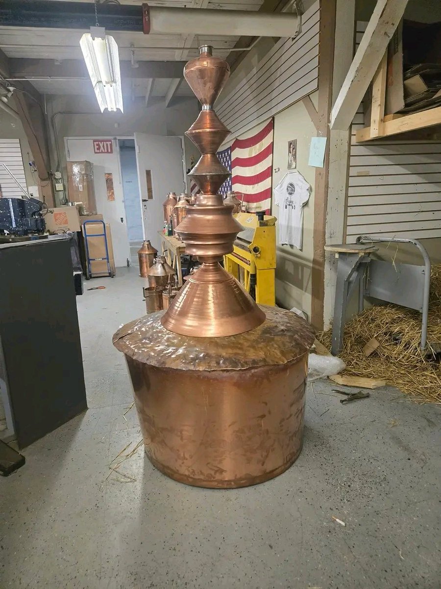 DistilleryNet's tweet image. HERE'S THE 100 GALLON ABOUT 50% FINISHED .  HAVEN'T FOUND A BUYER .  THE TOP STUFF ISN'T SOLDERED YET .  WE CAN BUILD TO YOUR SPECS .#MoonshineStill #CopperStill #HomeDistilling #CraftDistilling #Distillation
#CopperStillSetup #DistillingEquipment #DistillingAtHome