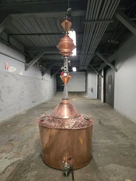DistilleryNet's tweet image. HERE'S THE 100 GALLON ABOUT 50% FINISHED .  HAVEN'T FOUND A BUYER .  THE TOP STUFF ISN'T SOLDERED YET .  WE CAN BUILD TO YOUR SPECS .#MoonshineStill #CopperStill #HomeDistilling #CraftDistilling #Distillation
#CopperStillSetup #DistillingEquipment #DistillingAtHome