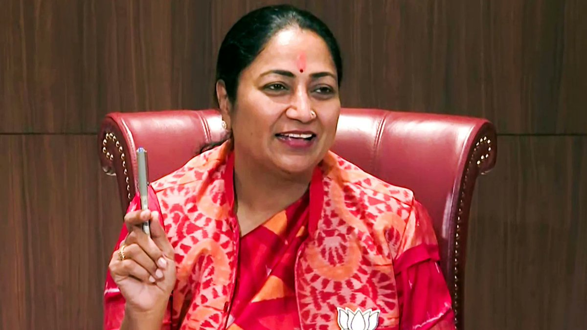 Delhi to give pension to people jailed during Emergency: CM Rekha Gupta

#Delhi  #RekhaGupta