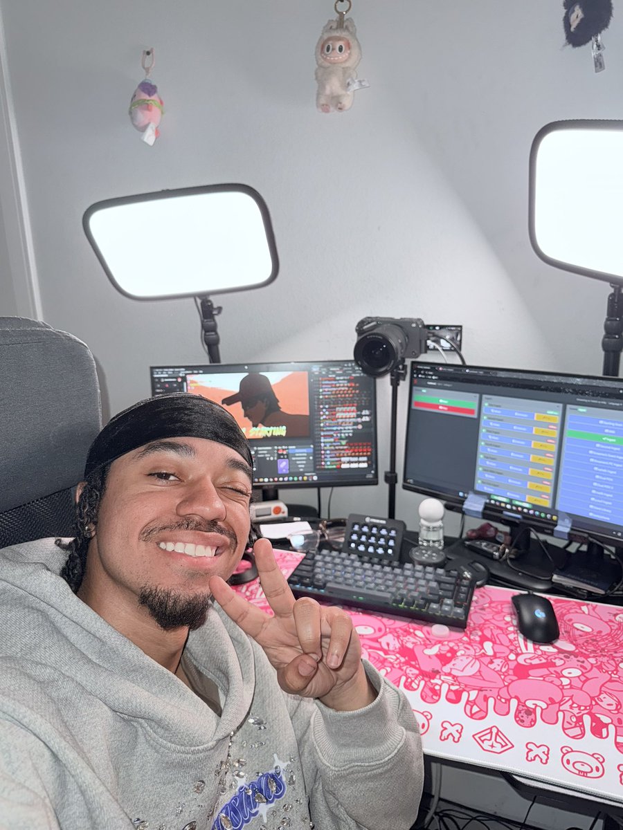 LIVEEE