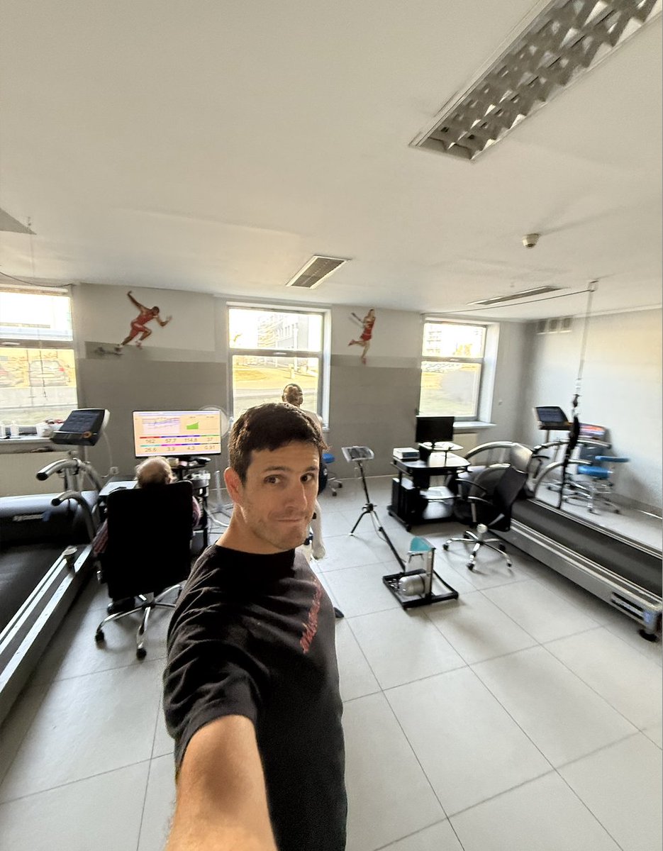 inaki_delaparra's tweet photo. Most people age like milk. Not wine.

VO2 max. Strength. Mobility. Good Relationships.
Ignore them, and you fade.

Train them, and you stay dangerously healthy and useful as you age.

I’m 42. My VO2 max is 65. I had ∼70 as an elite.
At 85, I target to move like I’m 35.

Not luck, daily work. 
I had been doing the right work for decades.

Are you? Your body is your real bottom line.

Read more below

More 🧵👇

@feelthebyrn1 @brady_h @Alan_Couzens