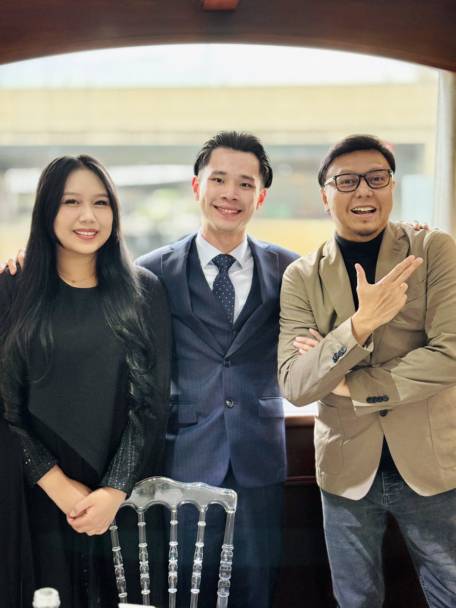 dhiarcom's tweet photo. me with Jess no limit and Sisca Kohl #dhiarcom #jessnolimit #siscakohl https://t.co/W19LvVdTvl