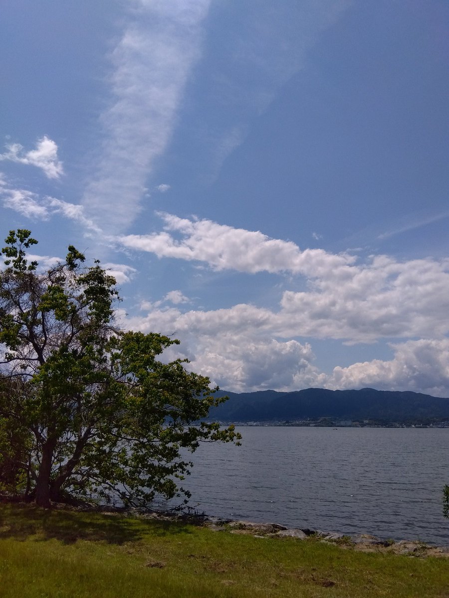 Ocokela's tweet photo. @realDonaldTrump
@RobertKennedyJr
@elonmusk
Today, a lot of chemtrails like Agent Orange are being sprayed over Shiga Prefecture in Japan, please stop them as soon as possible! https://t.co/DawAPsRc6b