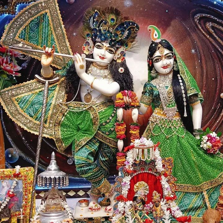 Merabharatms's tweet photo. 28/05/2025 आज ठा. श्री प्रियाकान्त जू भगवान के अलौकिक श्रृंगार दर्शन प्रियाकान्त जू मंदिर वृंदावन (मथुरा ) #प्रियाकांत_जु_मन्दिर_वृन्दावन
#निंबार्क #संप्रदाय
#DnThakurJi #vssct #vsscm #VssctOnline #thakurji #priyakant_ju #vrindavan #Darshan
#PriyakantJuMandirVrindavan https://t.co/nC0mix1lbh