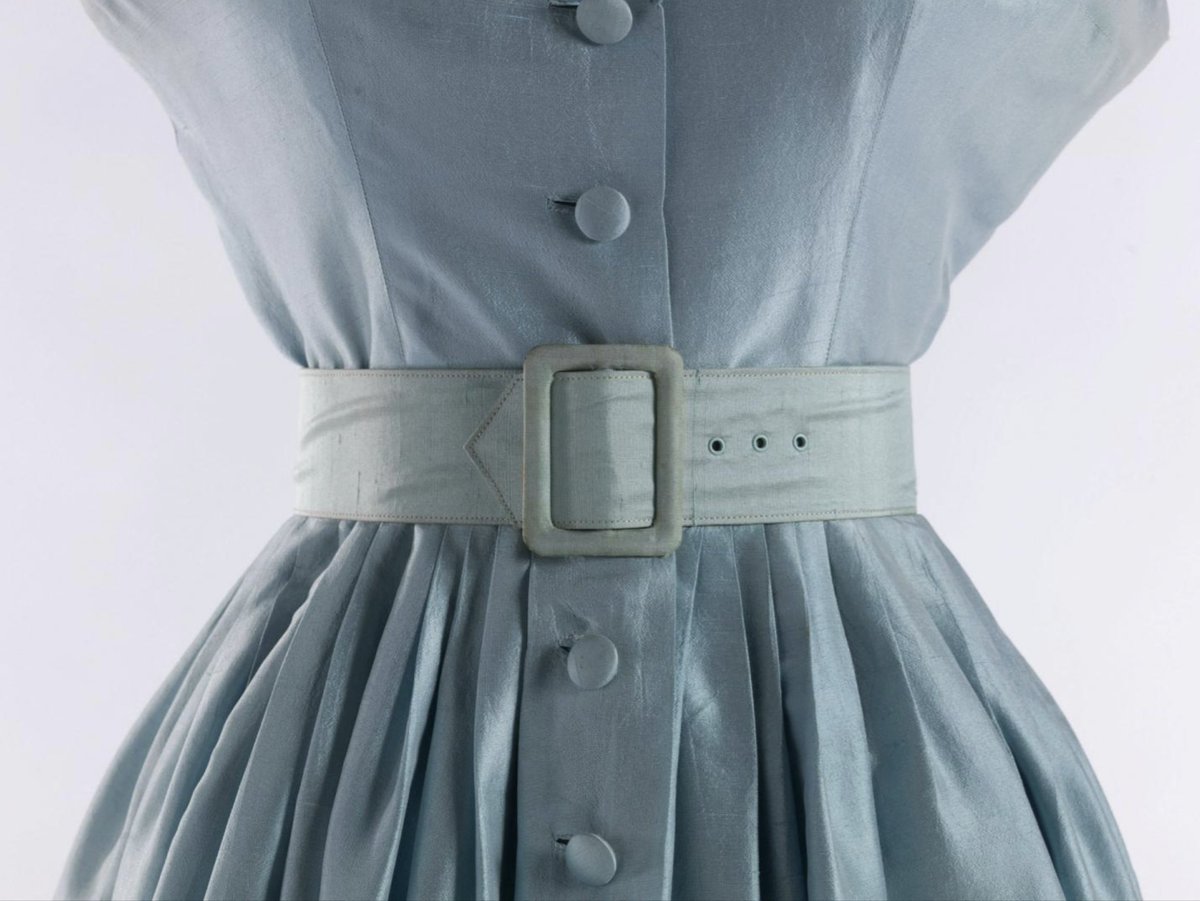 #Ootd is a perfect summer dress- a 1959 Jacques Esterel day dress. Estrel was an engineer turned designer in the 1950s-70s. He was known for his often whimsical, if not outrageous, designs. This is traditional looking, perhaps because it was so early in his career #Fashionhistory