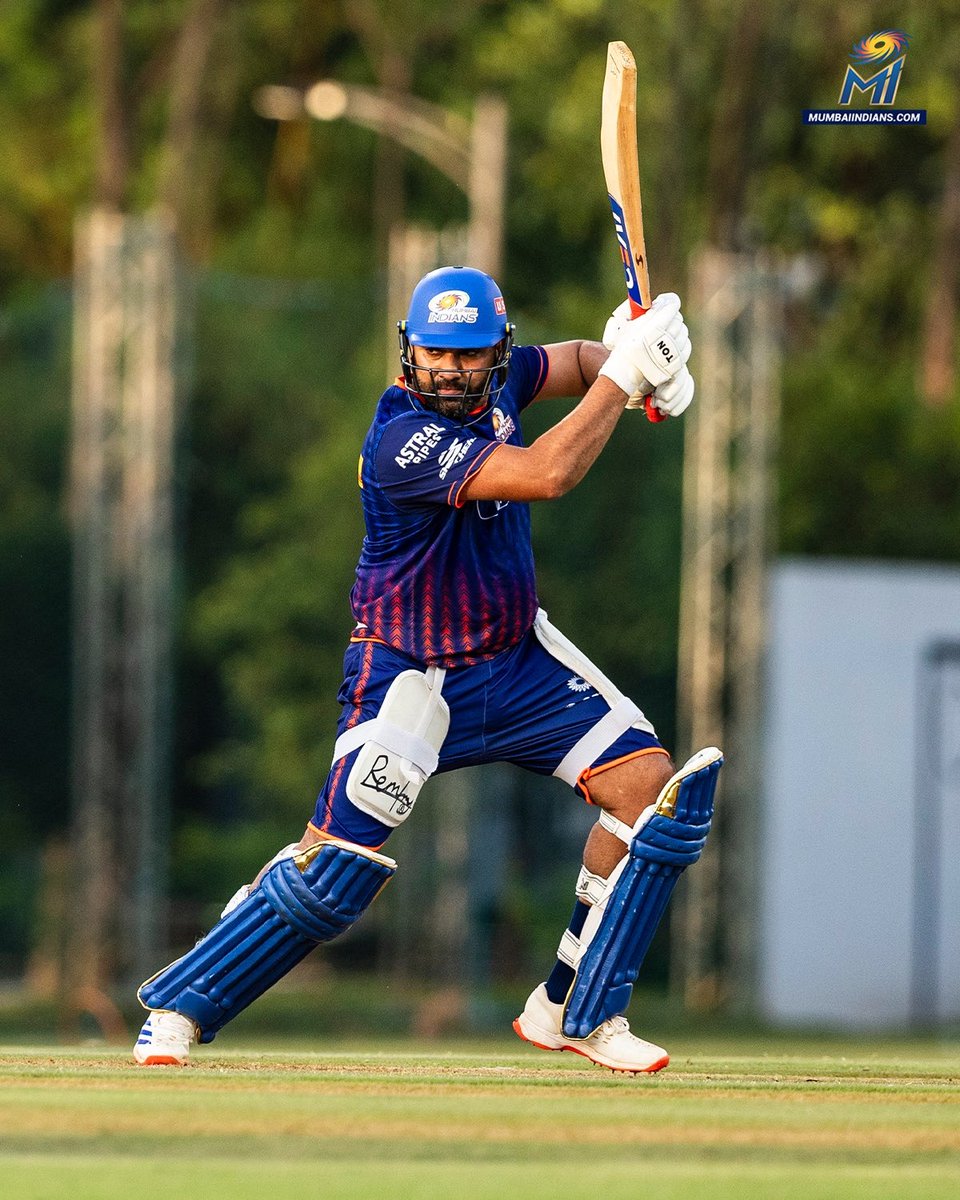 Cricadium's tweet image. Hitman in the zone! 🎯🔥
Rohit Sharma grinding it out in the practice session 

#RohitSharma #Hitman #PracticeMode #TeamIndia #Cricket