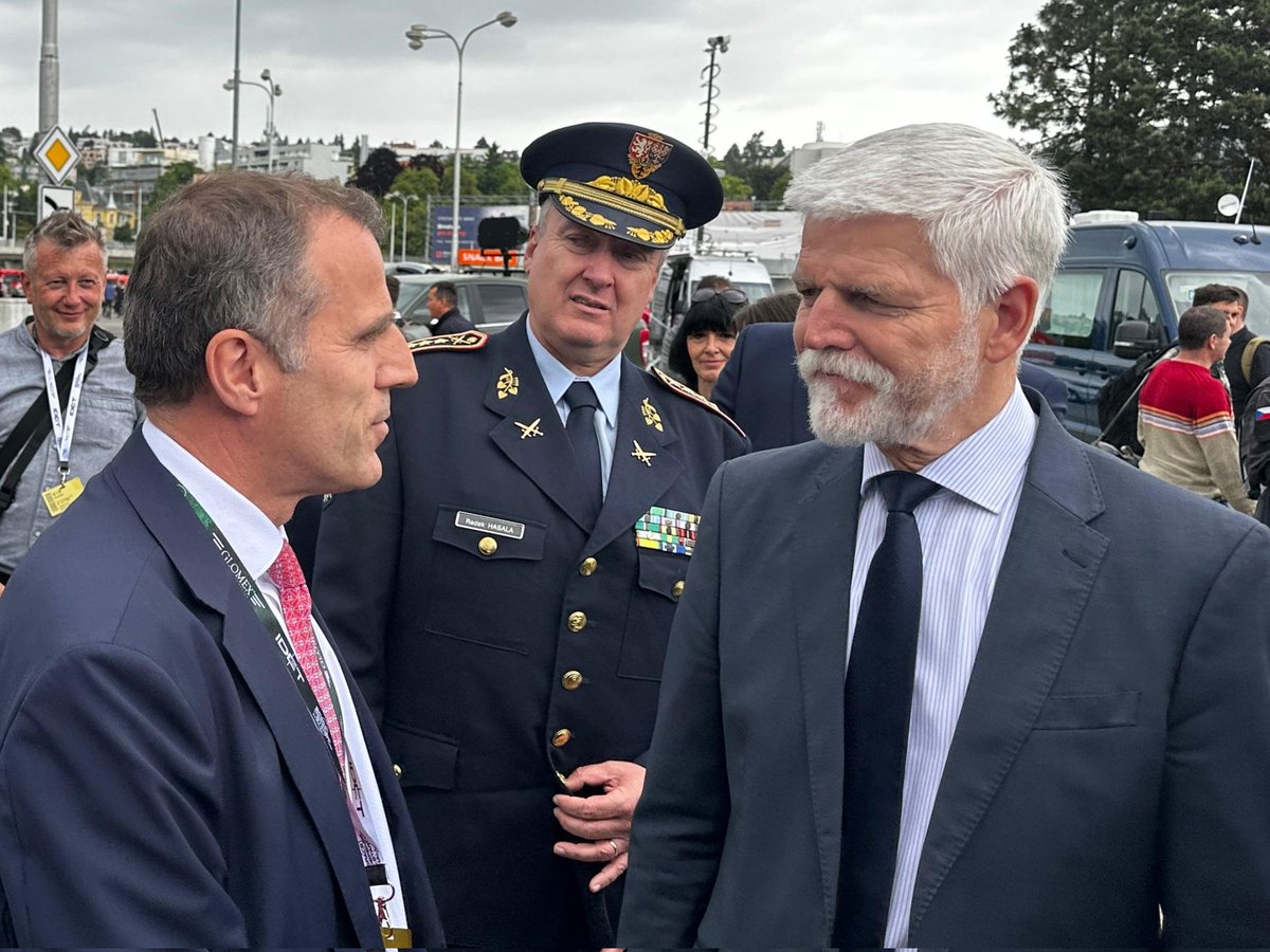 Stéphane Crouzat (@stephanecrouzat) on Twitter photo Setkání s <a href="/prezidentpavel/">Petr Pavel</a> na veletrhu IDET v Brně. Důležitá spolupráce 🇨🇵🇨🇿 v oblasti obrany <a href="/KNDS_France/">KNDS France</a> <a href="/thalesgroup/">Thales Group</a> <a href="/Arquus_Defense/">Arquus</a> a mnoho dalších Setkání s <a href="/prezidentpavel/">Petr Pavel</a> na veletrhu IDET v Brně. Důležitá spolupráce 🇨🇵🇨🇿 v oblasti obrany <a href="/KNDS_France/">KNDS France</a> <a href="/thalesgroup/">Thales Group</a> <a href="/Arquus_Defense/">Arquus</a> a mnoho dalších