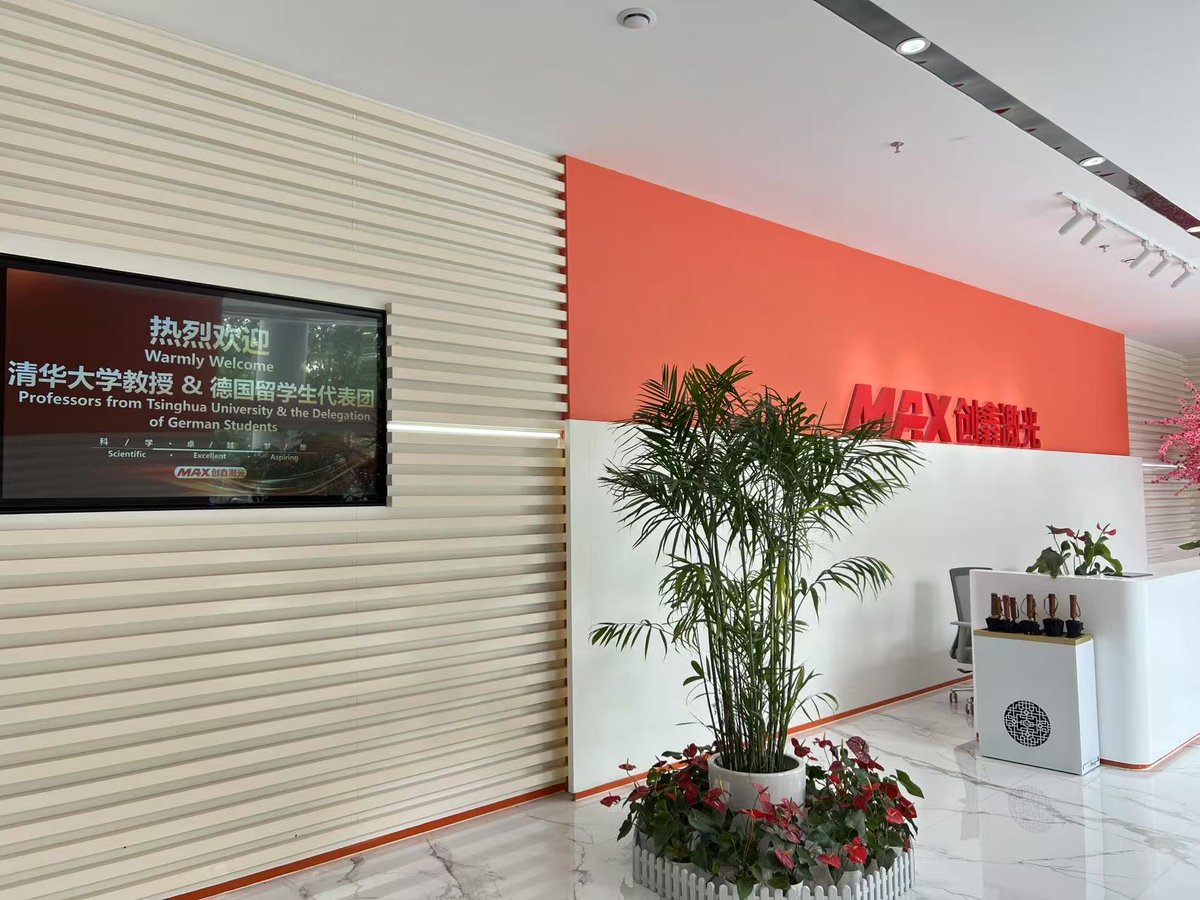 Maxphotonicsofc's tweet image. Throwing it back to last Friday, #Maxphotonics Beijing Research Institute had a blast meeting loads of professors from Tsinghua University and the delegation of German students!
Thanks to Dr. Klaus Krastel for an awesome speech about the applications of fiber lasers!