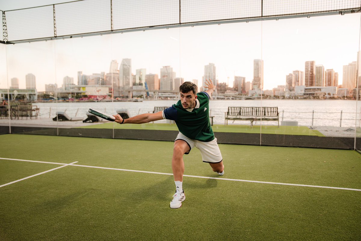 New exclusive Metalbone by <a href="/alegalan96/">Ale Galán</a> with #ReservePadel &amp; #adidasPadel 💥

At <a href="/380amk/">380amk</a> we led the launch strategy, content direction &amp; shooting👊🏼

#Padel  #Metalbone #AleGalan