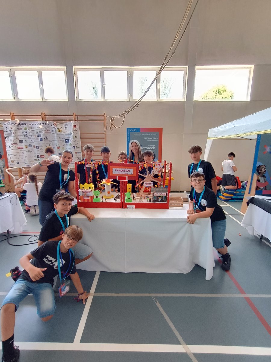 ¡Celebramos la X Edición de #RetoTech Extremadura! Más de 760 profesores y alumnos de 17 centros han participado con sus proyectos innovadores. ¡Muchas gracias a todos por participar y a los ganadores <a href="/CasarCeip/">CEIP Virgen del Casar</a> y Cruz Valero! #STEM #EspírituRetoTech #NuestraMejorEnergía