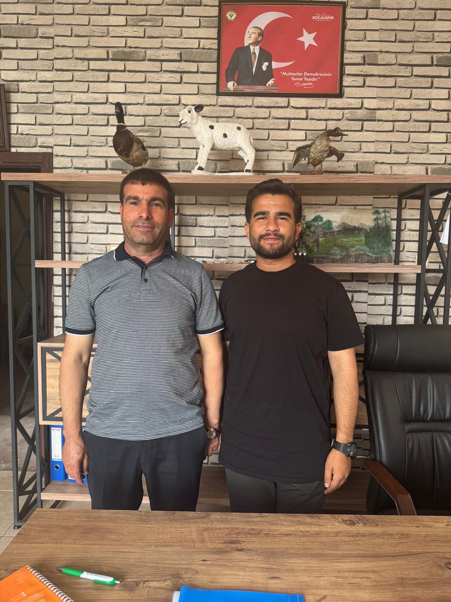 📍 Doğankent Bahçelievler Mahallesi

Mahalle Muhtarımız Sn. Ferit ANLI’yı ziyaret ettik. Mahallemizin sorunları, talepleri ve çözüm önerileri ile ilgili fikir alışverişinde bulunduk. Nazik misafirperverliklerinden dolayı kendisine teşekkür ederim.