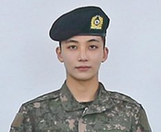 정한아🥺🫶
군대 사진은 처음이지??
너무 보고싶다…

🩷D-393🩵