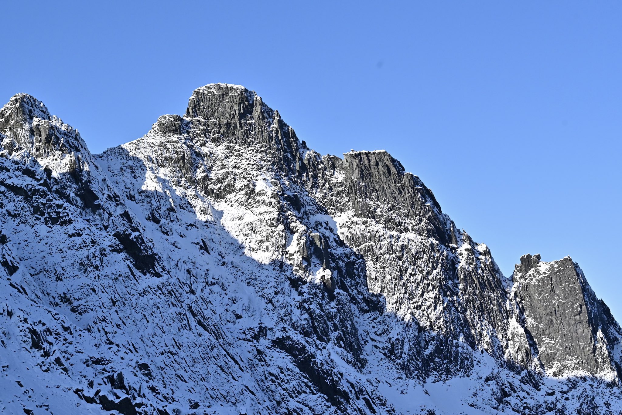 穂高岳山荘 on X: 