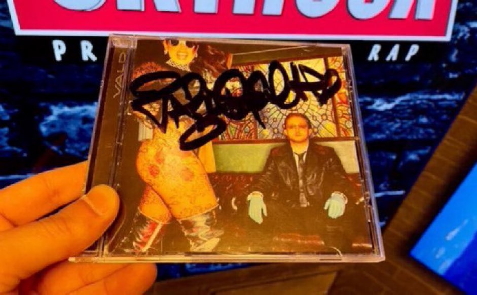 mehdiradio's tweet image. 🔊SkyrockDédicace (12h-16h) 
t’offre le 📀 DÉDICACÉ de @vald_ld 

RT/FOLLOW et TWEET avec le #AmidiCestMehdi pour participer 

👉Tirage au sort 16h 

Bonne chance 🤞

#Concours