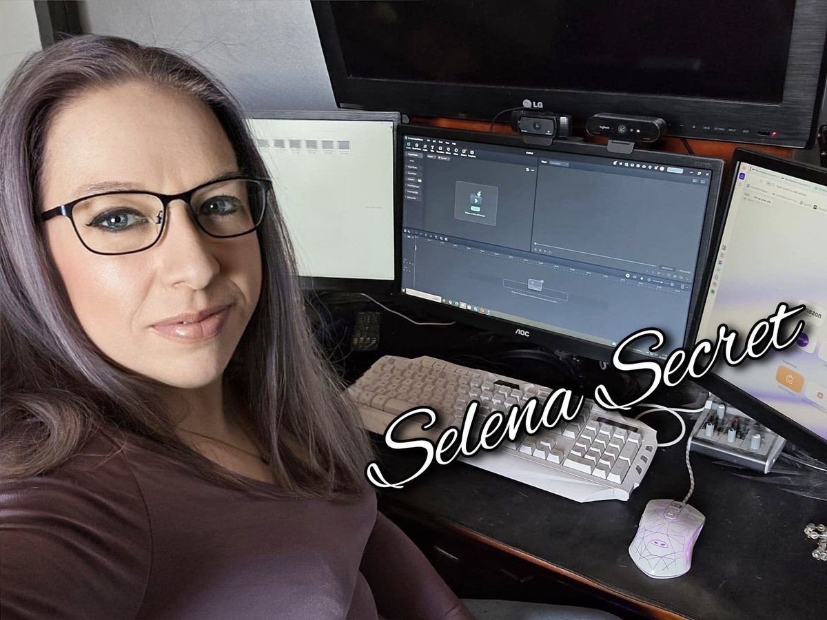 Now all the votes are officially in. 
I'd better get on with finishing all the slides for the #SnapAwards2025 
The screens won't work themselves lol #techgirl <a href="/SNAP_Together/">SNAP 🔞</a>