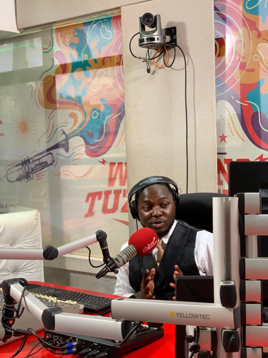 phauganda's tweet photo. MHM DAY RADIO TALK SHOW!!
A big THANK YOU to everyone who tuned in to our #MHMDay radio talk show on @GalaxyFMUg !
Let’s keep the conversation going beyond today.
It’s time to normalize periods and push for sustainable MHM solutions.
Let’s keep the period conversation flowing , drop your thoughts in the comments and join the movement for a #PeriodFriendlyWorld!
#PHAUCARES
#MHMDAY2025
#PeriodFriendlyWorld