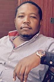 RushNews5's tweet photo. JUST IN
Presley Chweneyagae's family has told the media that he passed away due to natural causes
He struggled to breathe and Paramedics were called,but it was too late and no foul play
#RIPPreselyChweneyagae #RIPPresley Cobrizi Olerato Manyi Cobra Mbule Helen Vincent Tsotsi https://t.co/ERCBBV5WKv