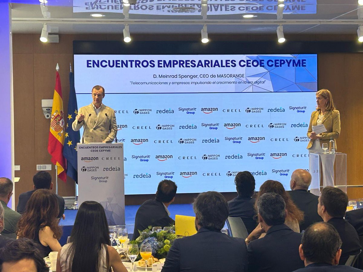 Hoy inicio la jornada junto a Meinrad Spenger, CEO de <a href="/MASORANGE_ES/">MasOrange</a> , en el Encuentro Empresarial CEOE - CEPYME que ha protagonizado: "#Telecomunicaciones y #empresas: impulsando el crecimiento en la era digital".
Donde se ha referido a la aplicación de #IA y próximos proyectos