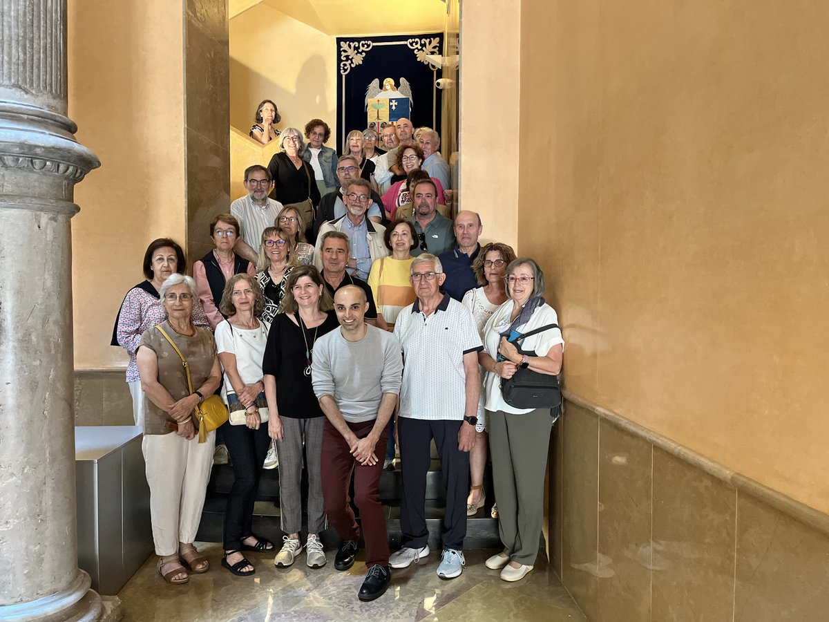 📸Alumnos de la Universidad Popular han disfrutado del Palacio de Armijo, sede del Justicia de Aragón, dentro de una serie de visitas que están realizando al patrimonio aragonés.