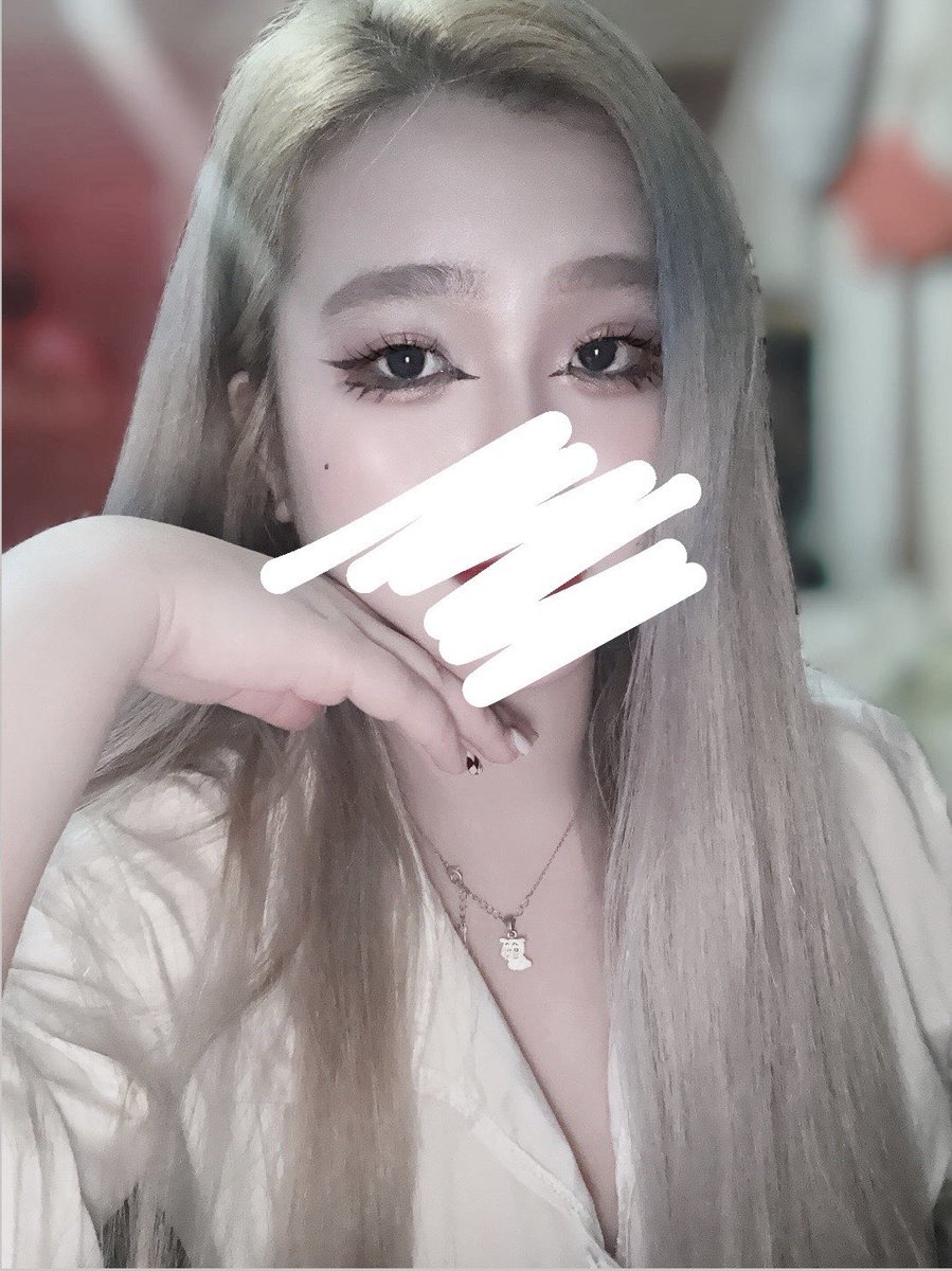 李多慧的中文比家寧標準🤓 https://t.co/4Eor7TPinS