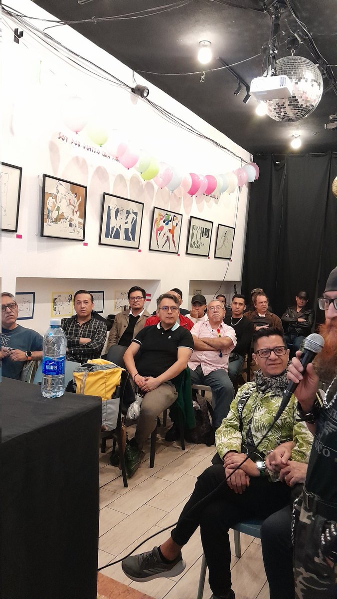 Antonio Medina Trejo (@antoniomedina41) on Twitter photo Homenaje al programa Media Noche en Babilonia
<a href="/RadioEducacion/">Radio Educación</a> abrió los micrófonos a activistas de la diversidad sexual de los 90 para expresarse y deliberar sus temas desde las ondas hertzianas: Tito Vasconcelos
* Irruptor para su tiempo: activistas
facebook.com/share/p/187szp… Homenaje al programa Media Noche en Babilonia
<a href="/RadioEducacion/">Radio Educación</a> abrió los micrófonos a activistas de la diversidad sexual de los 90 para expresarse y deliberar sus temas desde las ondas hertzianas: Tito Vasconcelos
* Irruptor para su tiempo: activistas
facebook.com/share/p/187szp…