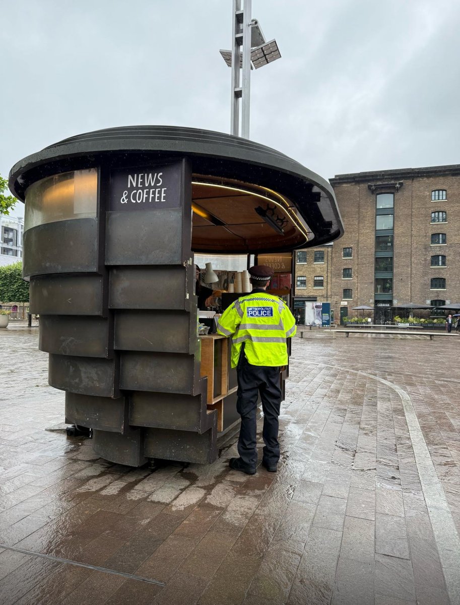 MPSCamden's tweet image. Today officers are out patrolling throughout #KingsCross and #Euston.
Officers keep an eye out for any suspicious activity, using a range of tactics.
If you see something that doesn’t feel right be sure to report it to police or use Gov.uk/ACT
#ProjectServator